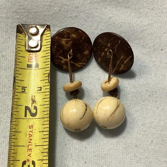 Dangle Earrings Bohemian Brown & Cream Wooden Button Style Vintage - Picture 8 of 10